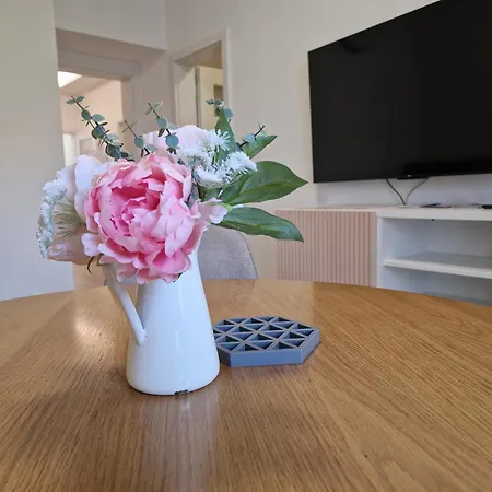 Old Town - 2 Bedrooms, Self Check-in *