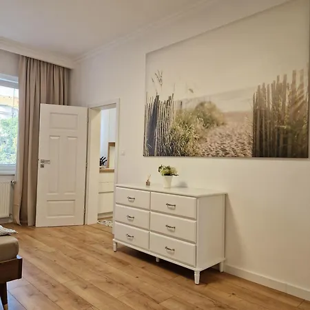 Old Town - 2 Bedrooms, Self Check-in Lägenhet *