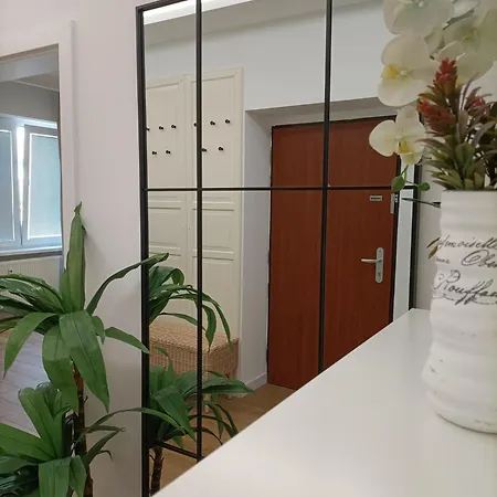 Lägenhet Old Town - 2 Bedrooms, Self Check-in