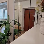 Old Town - 2 Bedrooms, Self Check-in *